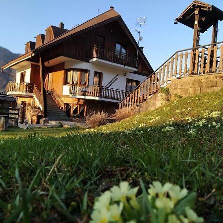 デモンテ La Rocca Bianca Bed & Breakfast エクステリア 写真