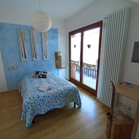 デモンテ La Rocca Bianca Bed & Breakfast エクステリア 写真