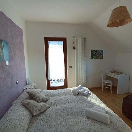 デモンテ La Rocca Bianca Bed & Breakfast エクステリア 写真