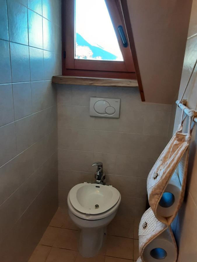 デモンテ La Rocca Bianca Bed & Breakfast エクステリア 写真