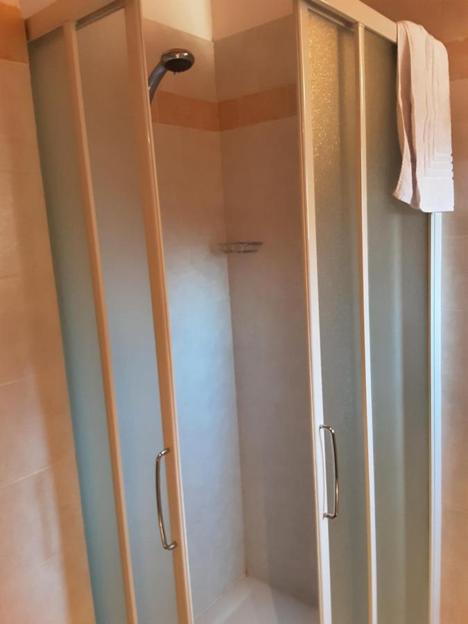 デモンテ La Rocca Bianca Bed & Breakfast エクステリア 写真